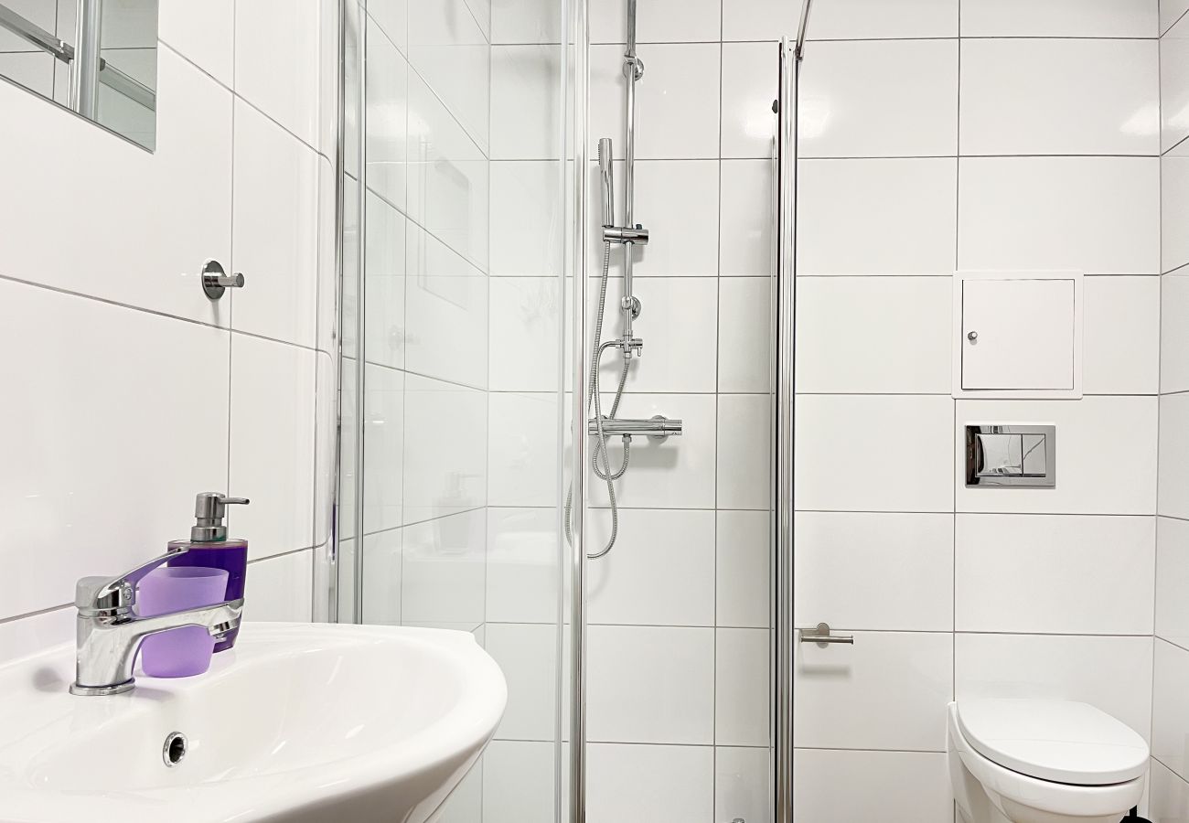 Apartament w Kraków - Duży Apartament 63m² dla rodziny 8 min od Rynku, Zyblikiewicza