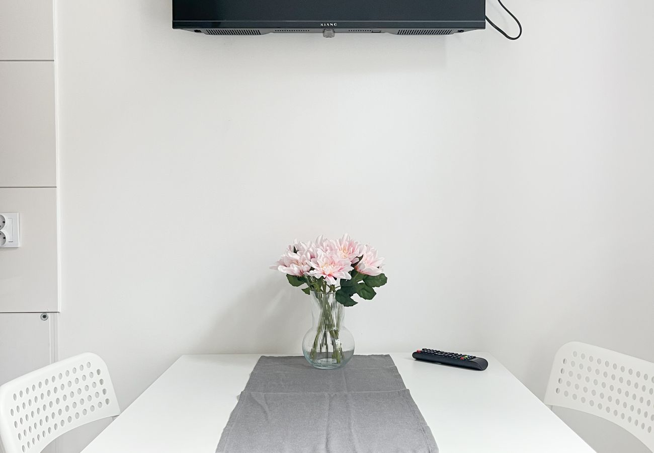 Apartament w Kraków - Duży Apartament 63m² dla rodziny 8 min od Rynku, Zyblikiewicza