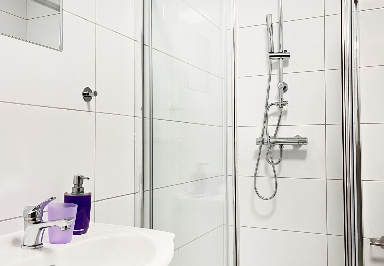 Apartament w Kraków - Duży Apartament 63m² dla rodziny 8 min od Rynku, Zyblikiewicza