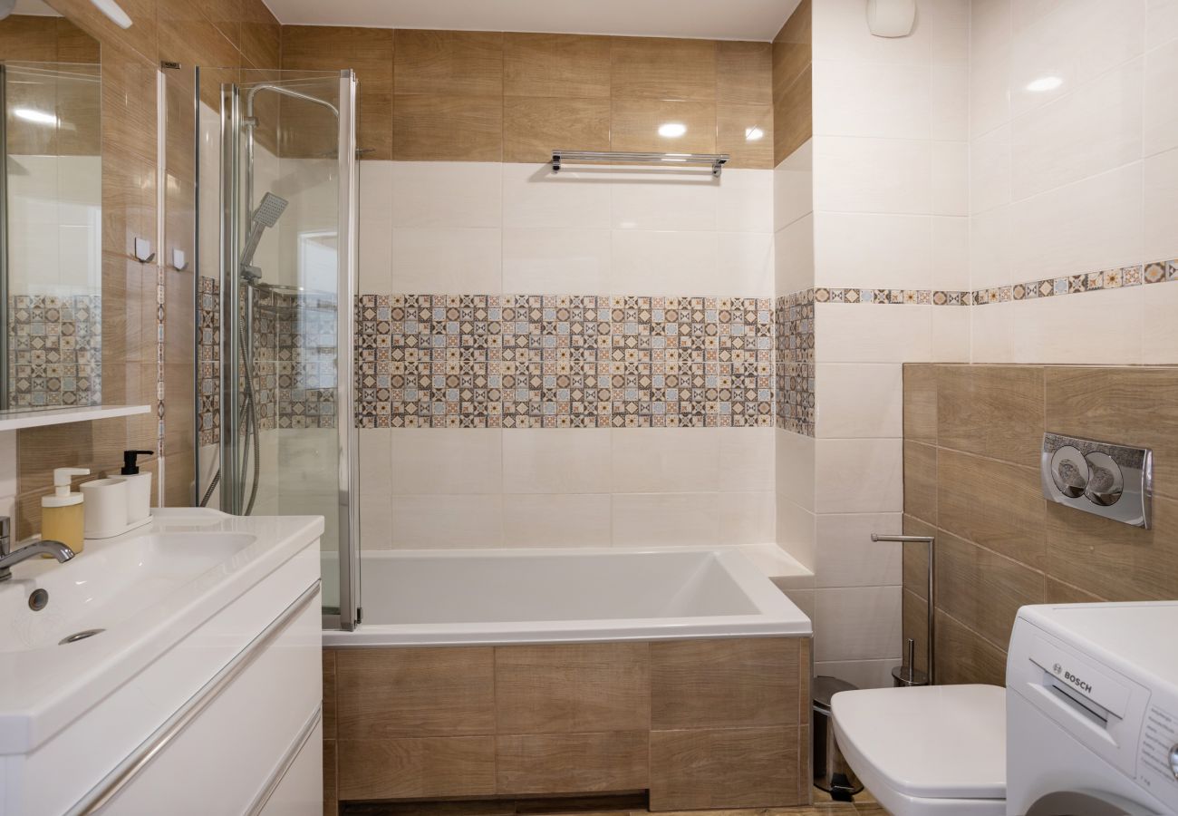 Apartament w Kraków - Piękny Apartament Avia z balkonem w Krakowie
