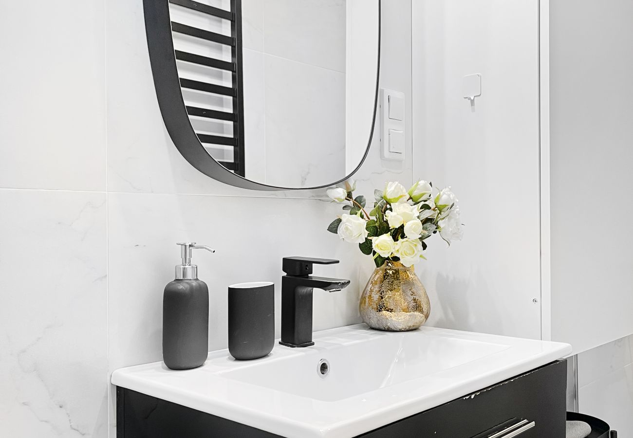 Apartament w Kraków - Uroczy Apartament dla 4 gości na Kazimierzu, Przemyska