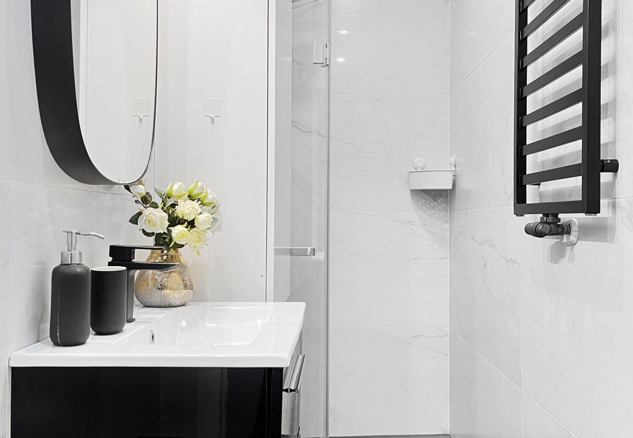 Apartament w Kraków - Uroczy Apartament dla 4 gości na Kazimierzu, Przemyska