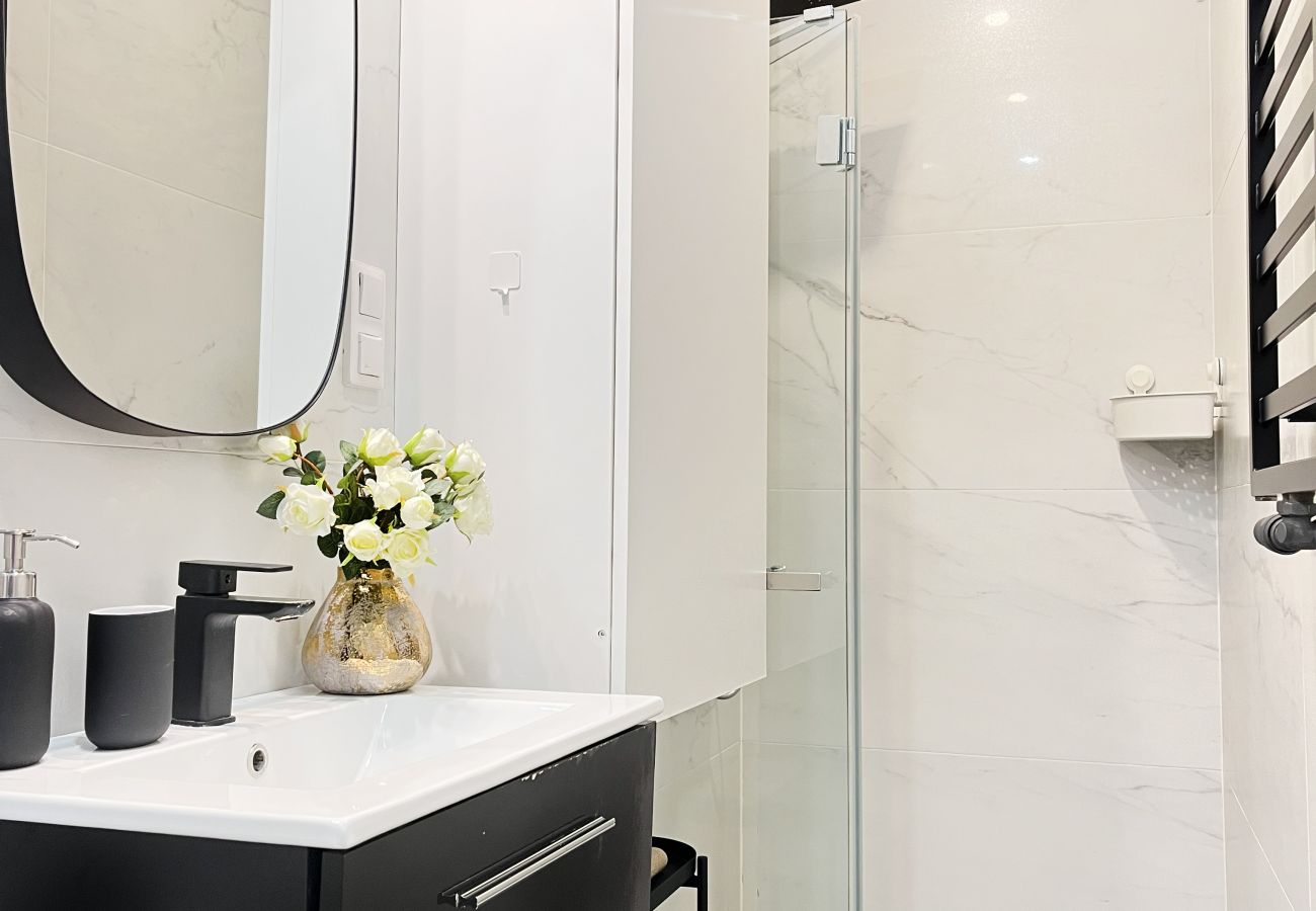 Apartament w Kraków - Uroczy Apartament dla 4 gości na Kazimierzu, Przemyska