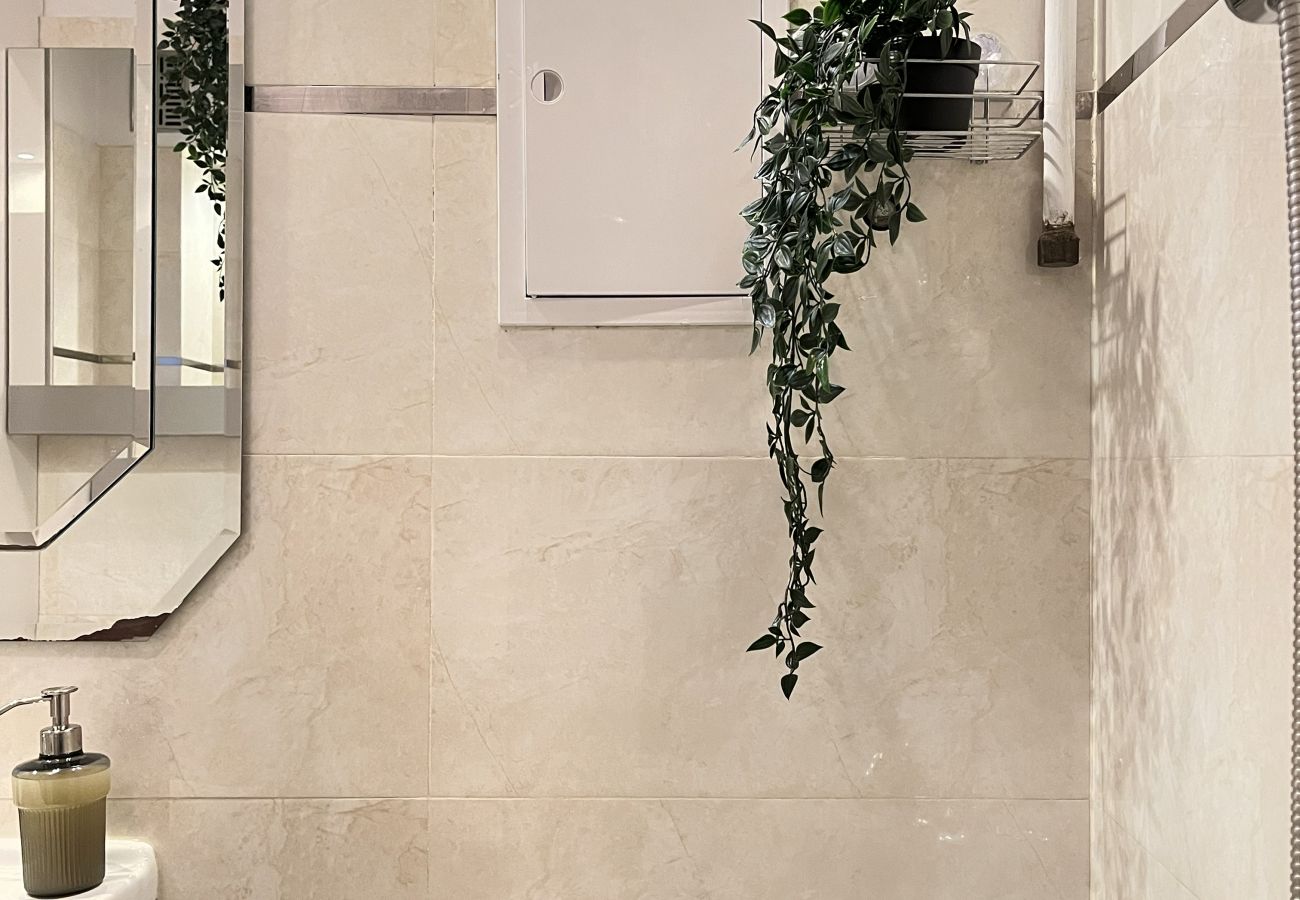 Apartament w Kraków - Apartament dla 7 gości na śródmieściu Krakowa, Gramatyka