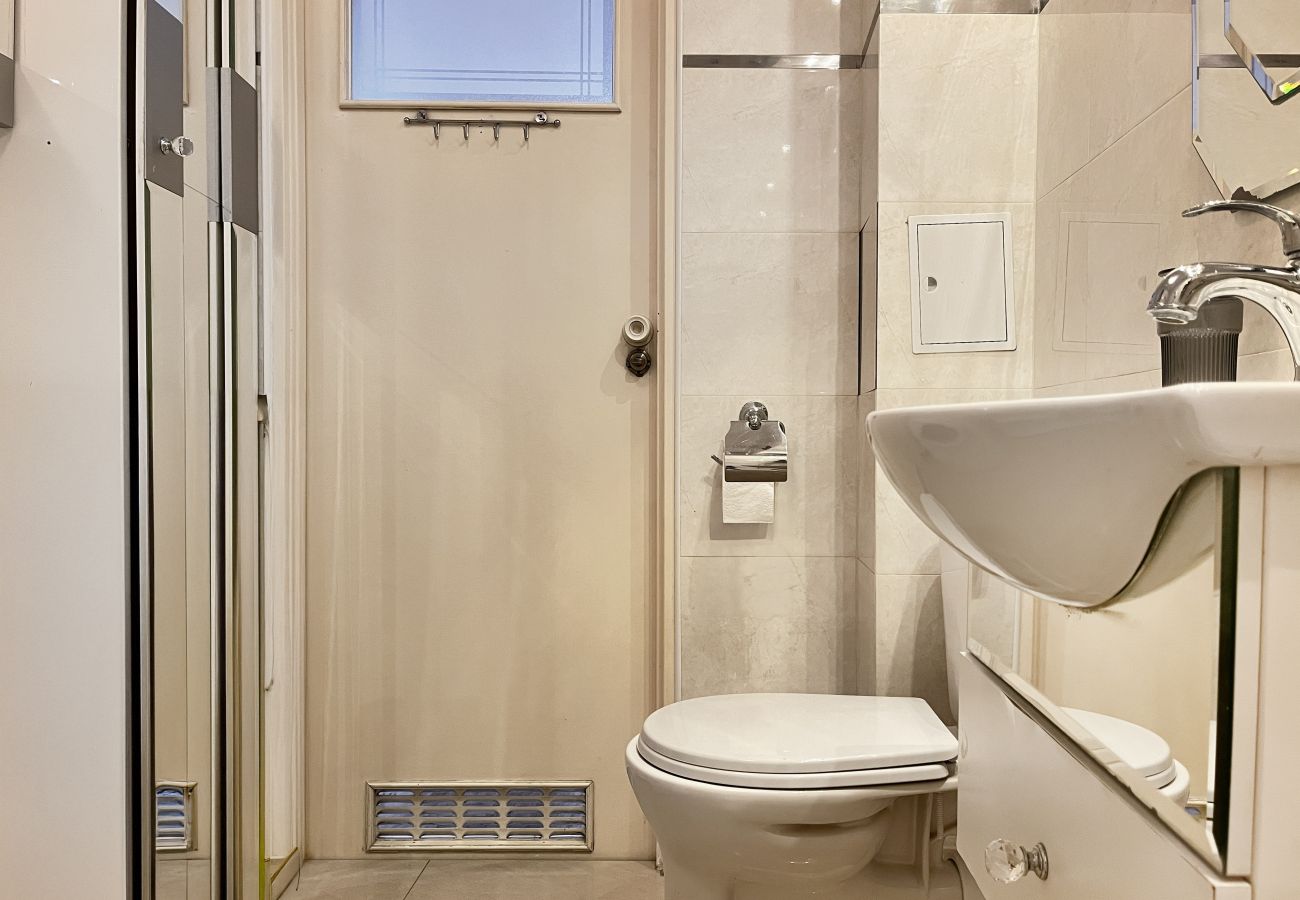 Apartament w Kraków - Apartament dla 7 gości na śródmieściu Krakowa, Gramatyka